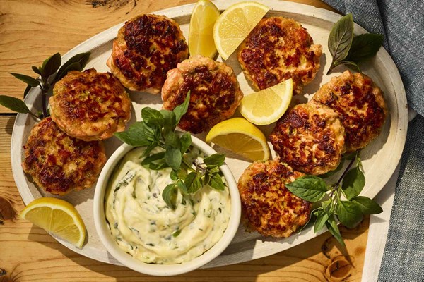 Lemongrass salmon cakes with garlic-basil aioli