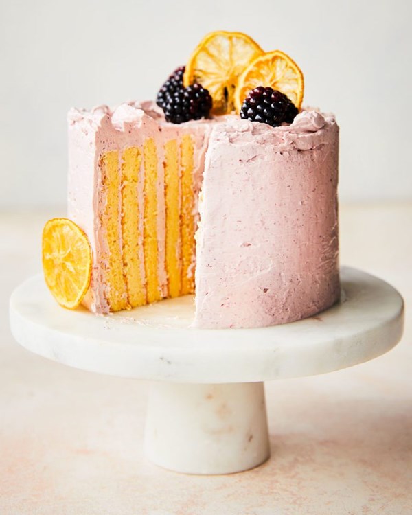 Lemons and blackberry stripe cake 