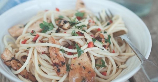 Lemony chicken and chilli pasta