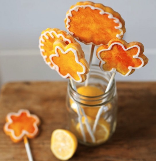 Lemony cookie pops