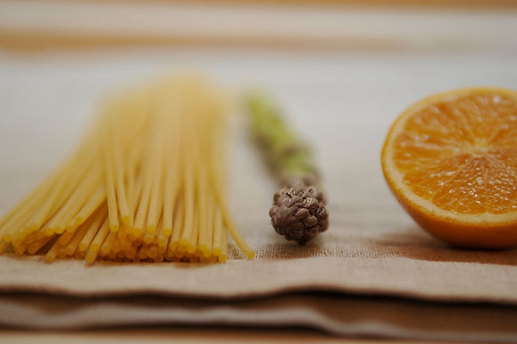 Lemony pasta with asparagus