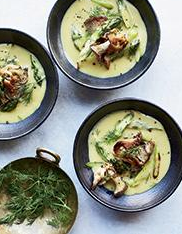 Lemony roasted asparagus soup