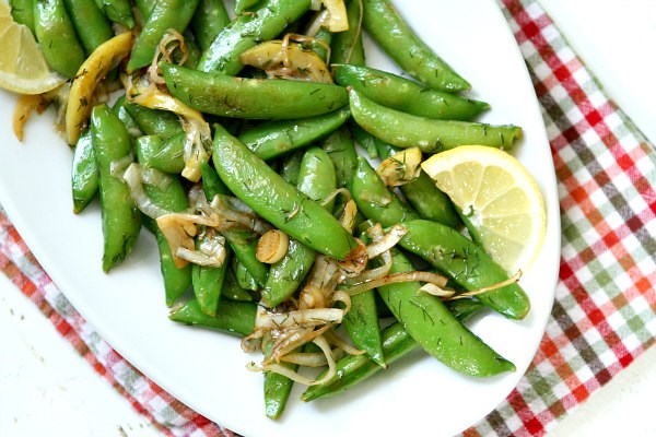 Lemony stir fried sugar snap peas