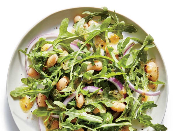 Lemony white bean-and-arugula salad