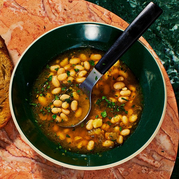 Lemony white bean soup