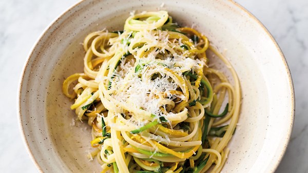 Lemony zucchini linguine