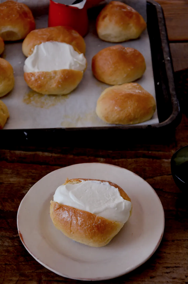 Lenten buns (Maritozzi)
