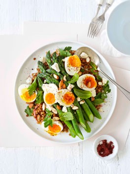 Lentil and asparagus salad with egg and sumac