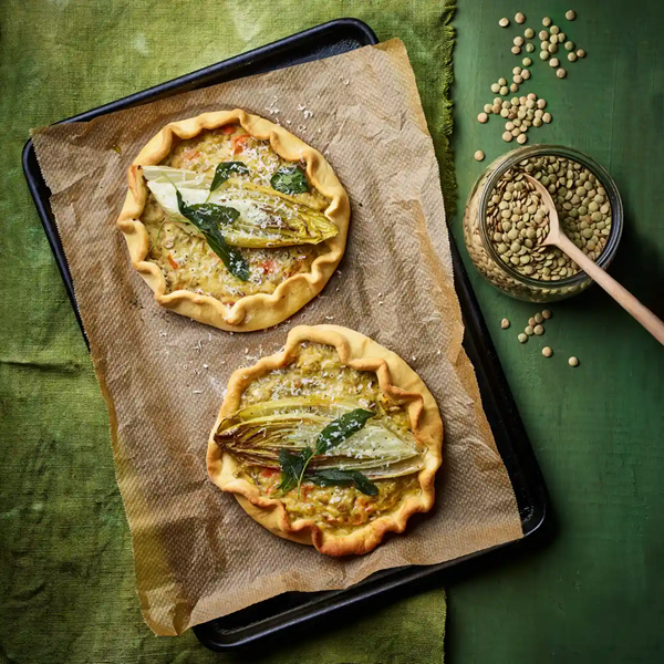 Lentil and chicory torta salata
