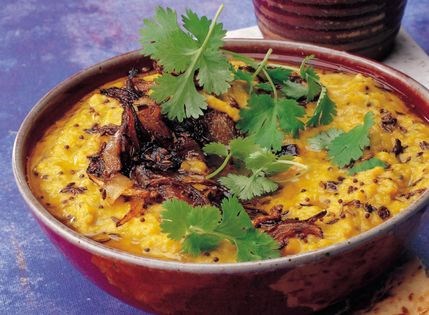 Lentil dhal with coconut milk and tadka