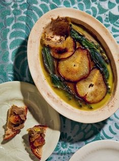 Lentil pâté with caramelised pears