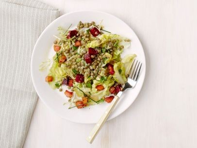 Lentil salad with beets and bacon