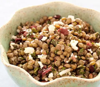 Lentil salad with hazelnuts and goat cheese