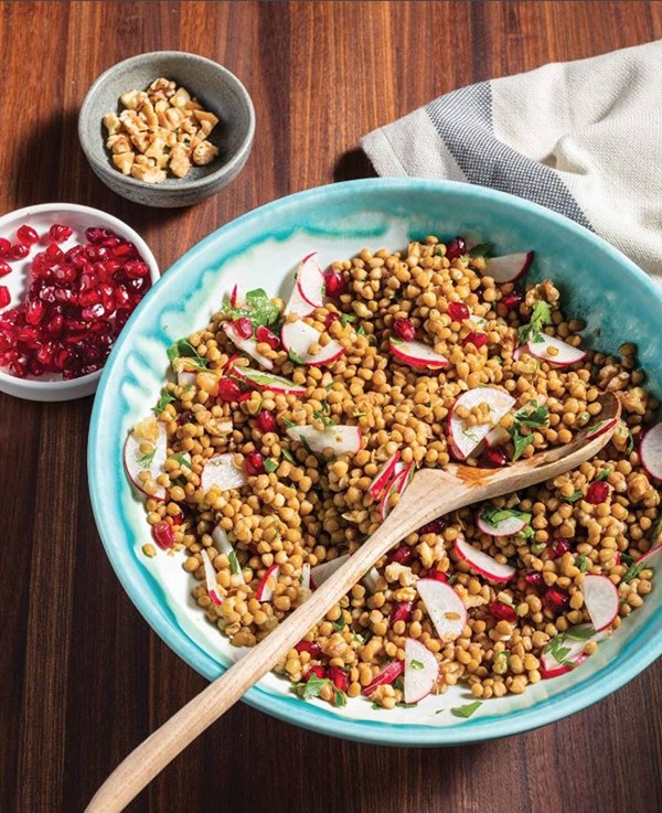 Lentil salad with pomegranate and walnuts