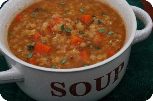 Lentil soup with chorizo (Sopa de lentejas con chorizo)