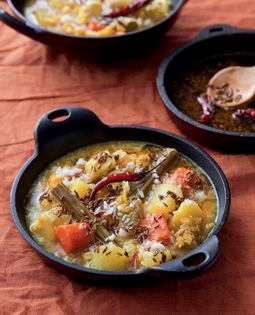 Lentil stew with coconut