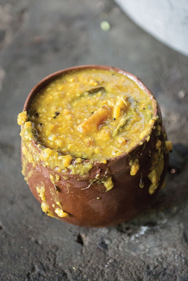Lentil stew with coconut (Dalma)