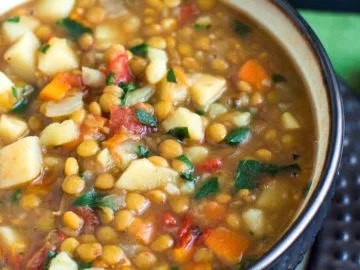 Lentil-vegetable soup 