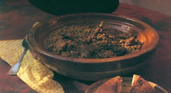 Lentils and pumpkin with khlii