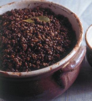 Lentils braised in red wine