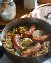 Lentils with fennel and sausages