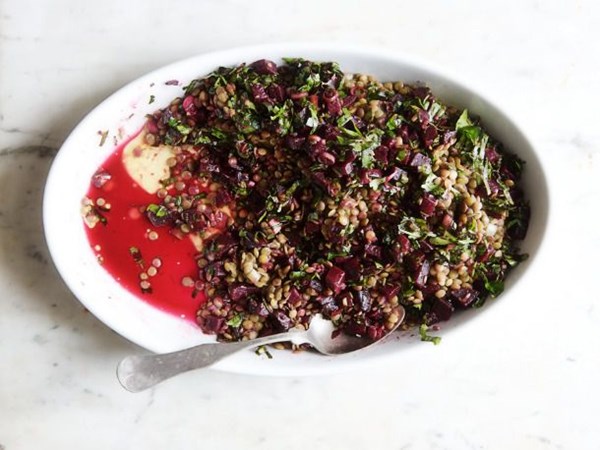 Lentils with roasted beets