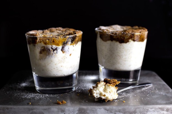 Lidded oatmeal with ginger shortbread