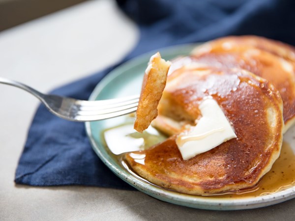 Light and thin pancakes from homemade pancake mix