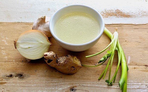 Light Asian chicken stock