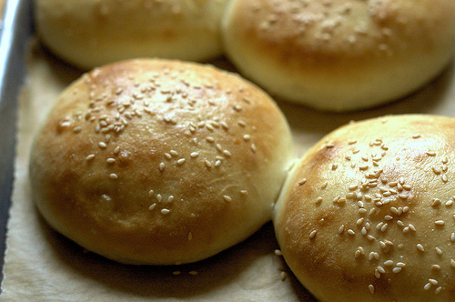 Light brioche burger buns