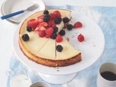 Light lemony berry cheesecake
