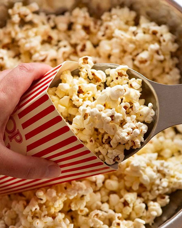 Lightly sweet ‘n salty crispy butter popcorn
