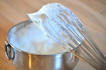 Lightly sweetened whipped cream
