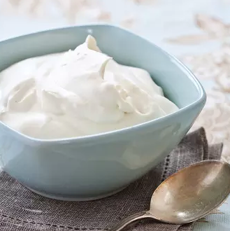 Lightly sweetened whipped cream