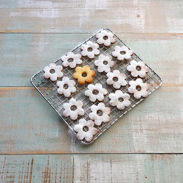 Ligurian shortbread cookies (Canestrelli)