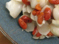 Lily bulbs and wolfberries (Bǎihé chǎo gōuqĭ / 百合炒枸杞)