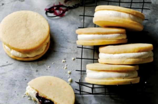 Lime and blackberry shortbread