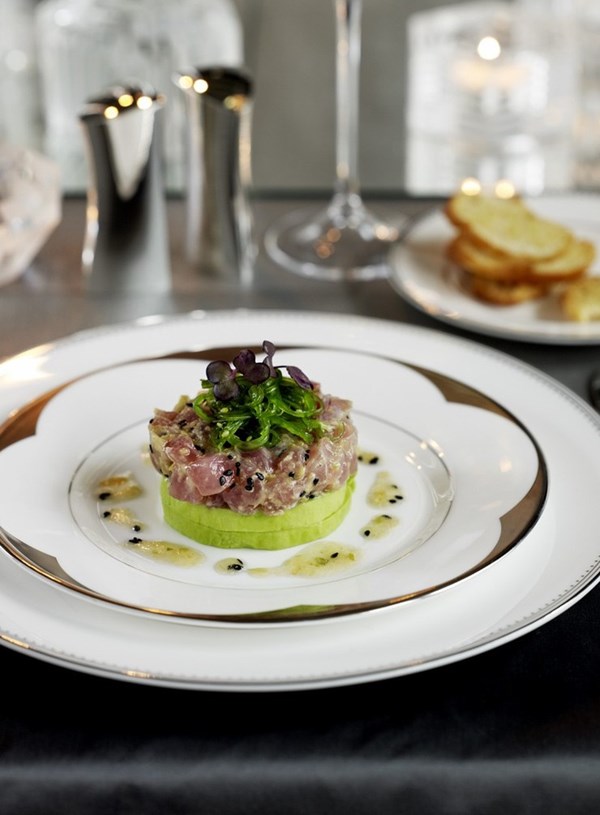 Lime and wasabi marinated tuna with avocado