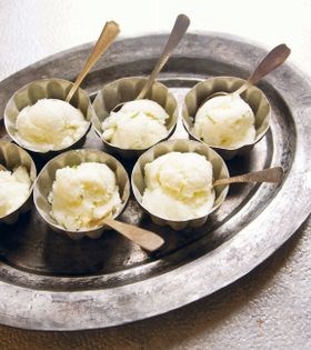 Lime frozen yogurt