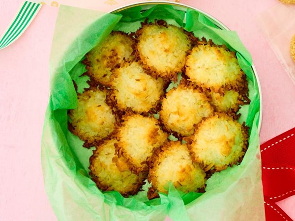 Lime macaroons 