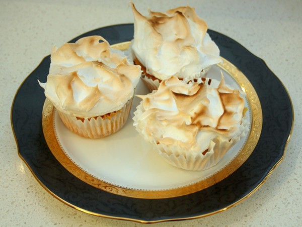 Lime meringue muffins