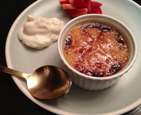 Lime-vanilla crème brûlée (Crème brûlée vanille au zeste de citron vert)
