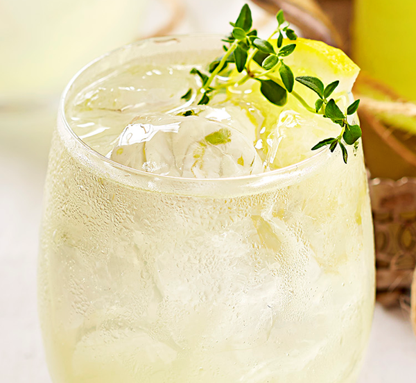 Limoncello and thyme Collins