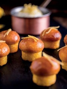 Limoncello mini babà (Babà mignon al limoncello)