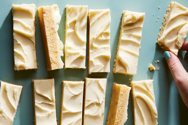 Limoncello spritz bars