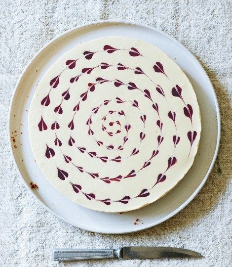 Lingonberry & orange cheesecake with a gingersnap crust 