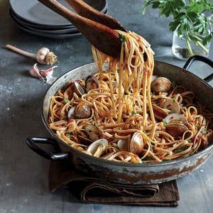 Linguine and clam sauce