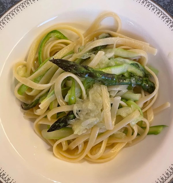 Linguine with asparagus, leeks and new season garlic