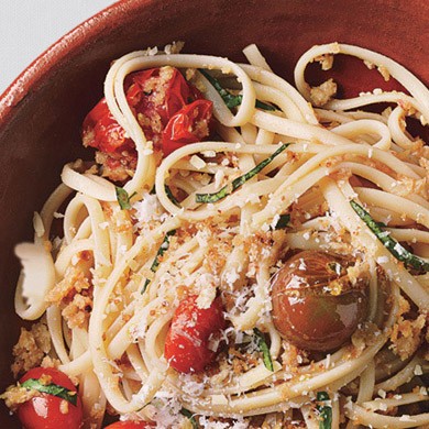 Linguine with baby heirloom tomatoes and anchovy breadcrumbs