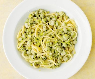 Linguine with broad beans
